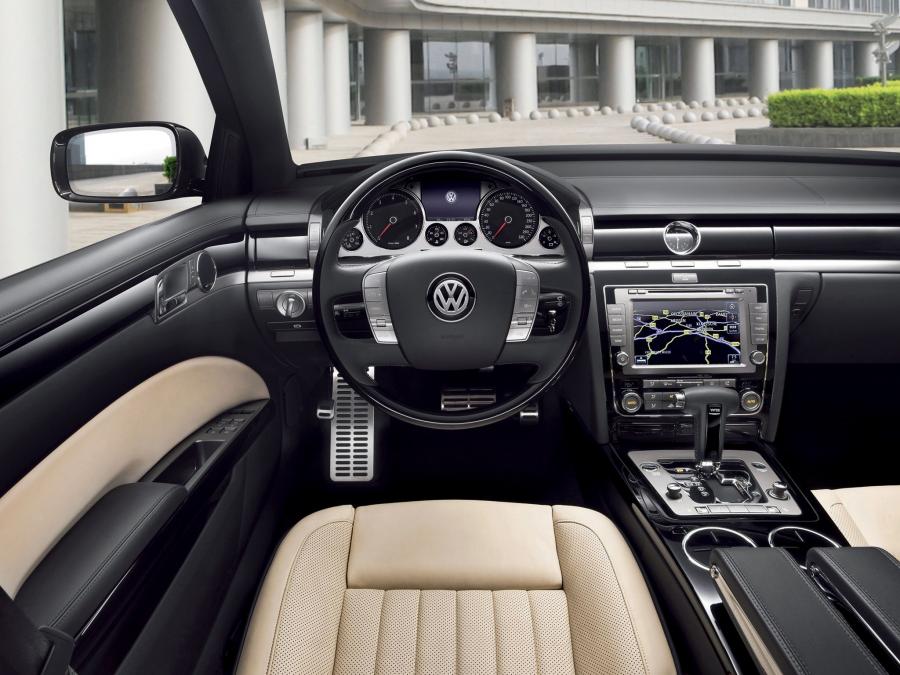 Volkswagen Phaeton W12 2010 года  (фото 7 из 15)
